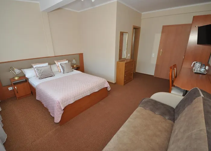 Pod Zaglami Проживание в семье *