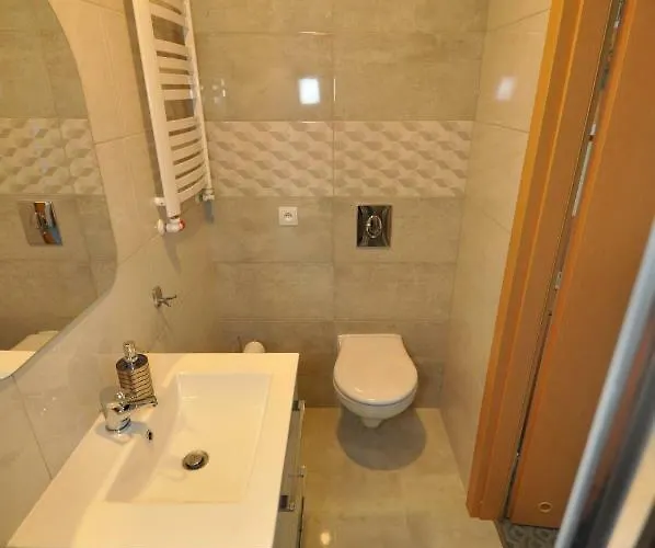 Pod Zaglami Меленко