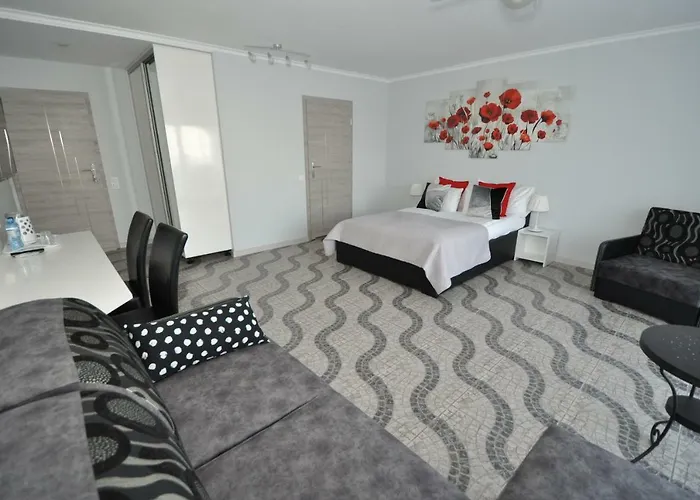 Pod Zaglami Проживание в семье *